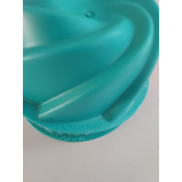 Nordic Ware Micro Mini Bundt's Microwave Mug Cake Pans - Picture 7 of 8